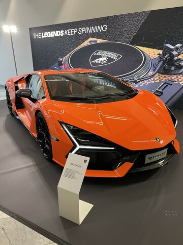 Technics SL-1200M7PEY Lamborghini (limitovaná edice)
