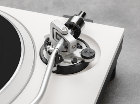 TECHNICS SL-1500 CEG-W + ORTOFON 2M BLUE